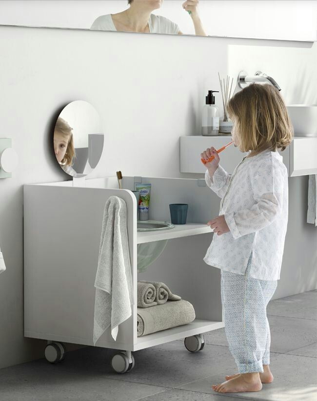 Gagner en autonomie avec un meuble vasque sur-mesure pour les enfants