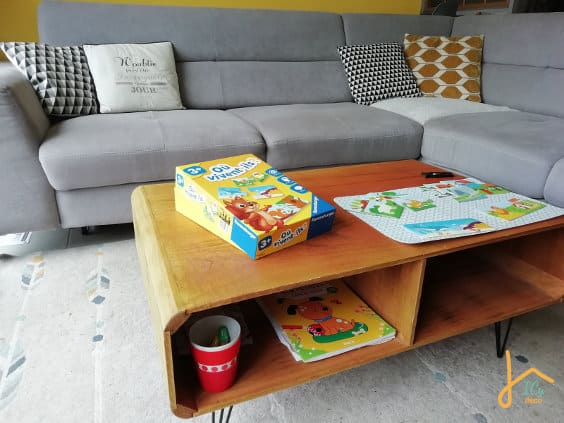 Une table basse fonctionnelle et sécurisée pour un salon avec enfants | ICy déco